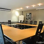 Fasthotel מלון 2*